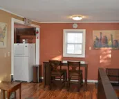 Quiet home in the heart of town, close to Airport and Interstate