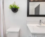 Mid Century Modern + 5min to Downtown + Walk to River + Hot Tub + Dog Friendly
