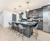 Mid Century Modern + 5min to Downtown + Walk to River + Hot Tub + Dog Friendly