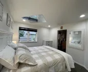 Suite Rock near glacier and Auke Bay harbor -DISCOUNTS ON TOURS!