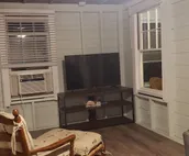 Claire's Cozy Cottage on the Cove
