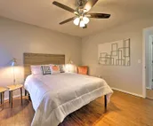 Modern Fayetteville Home < 1 Mi to U of A!