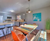 Modern Fayetteville Home < 1 Mi to U of A!