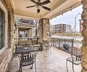 Unique Kansas City Apartment ~ 3 Mi to Downtown!
