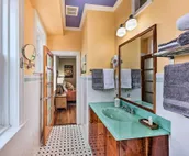 Unique Kansas City Apartment ~ 3 Mi to Downtown!