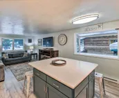 Inviting Juneau Home - Walk to Glacier Trails