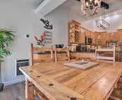 Epic Mammoth Lakes Getaway w/ Shared Pool, Hot Tub