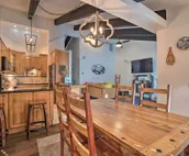 Epic Mammoth Lakes Getaway w/ Shared Pool, Hot Tub