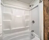 Updated Family Home, 20 Mi to Broken Bow Lake!