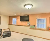 Lead Apartment ~ 5 Mi to Terry Peak Skiing!