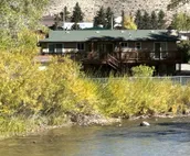 4-bedroom Home - Patio Overlooking the Wind River