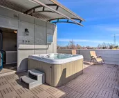 Edmond Oasis w/ Rooftop Lounge: Walk to Dtwn!