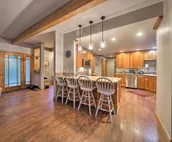 Woodinville Home w/ Furnished Deck & Fire Pit