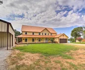 Waterfront Lake Eufaula Home w/ Deck + Views!