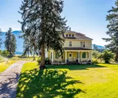 Charming Farmhouse on 100 Acres W/ Mountain Views, WiFi, Porch & Livestock