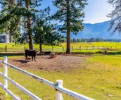 Charming Farmhouse on 100 Acres W/ Mountain Views, WiFi, Porch & Livestock