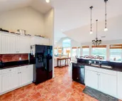 Dog-friendly golf getaway by the beach with private pool, hot tub & deck