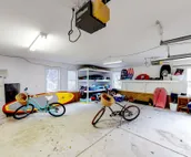 Dog-friendly golf getaway by the beach with private pool, hot tub & deck