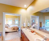 Dog-friendly golf getaway by the beach with private pool, hot tub & deck