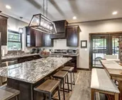 Dream Catcher- Spacious Rooms & Views- Sleeps 18