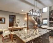 Dream Catcher- Spacious Rooms & Views- Sleeps 18