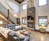 Dream Catcher- Spacious Rooms & Views- Sleeps 18