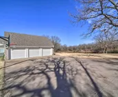 Grand Tulsa Getaway with Private Pond, Dock & Deck