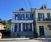 Behind Frenchmen St, 1 block to French Quarter Marigny Spacious King Bed Condo