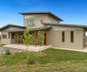 Spectacular Home in Peaceful Area – Vineyard Views