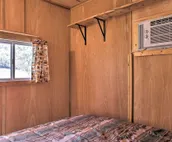 Whitewood Cabin: Deck, Gas Grill & Hot Tub!