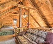Whitewood Cabin: Deck, Gas Grill & Hot Tub!