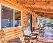Whitewood Cabin: Deck, Gas Grill & Hot Tub!