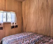 Whitewood Cabin: Deck, Gas Grill & Hot Tub!