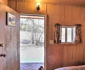 Whitewood Cabin: Deck, Gas Grill & Hot Tub!