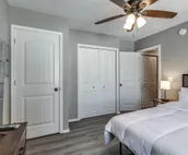 Beautiful Downtown modern 1 BR. 1 BA Washer+ Dryer