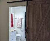 Cheerful 2 bedroom 2 bath home in Sheridan.