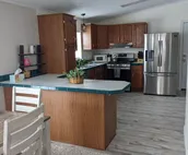 Cheerful 2 bedroom 2 bath home in Sheridan.
