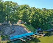 Cozy Two Bedroom Lakeview Cabin 2