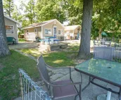 Cozy Two Bedroom Lakeview Cabin 2