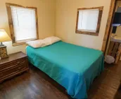 Cozy Two Bedroom Lakeview Cabin 2