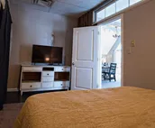 Luxurious suite overlooking downtown Nashville