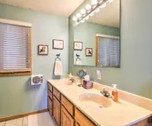 Lakefront Hackensack Cabin w/ Patio & Grill!