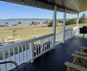 Entire home overlooking Missouri River