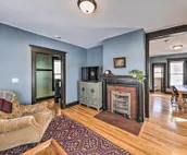 Newly Renovated Home Close to Dtwn Lawrence!