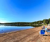 Pocono Lake Cottage w/ Private Indoor Hot Tub