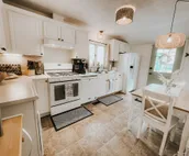 Lakefront Home on Freeman-Swimming-Kayaks-Fishing-Docks and all amenities!