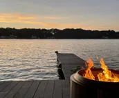 Lakefront Home on Freeman-Swimming-Kayaks-Fishing-Docks and all amenities!