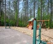Sleeps 28! • Loaded w/ Amenities • Mins from Lake!