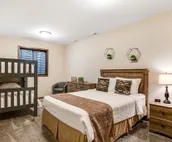 Modern cabin with fast WiFi, firepit, pergola, W/D, & central AC