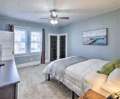 Charming Farmhouse < 1/2 Mile to AU Campus!